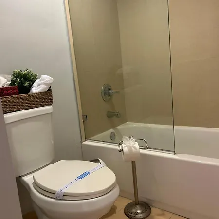 Lovely 2-Bedroom Vacation Home, Ocean View Hollywood Exterior photo