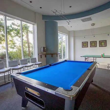 Lovely 2-Bedroom Vacation Home, Ocean View Hollywood Exterior photo