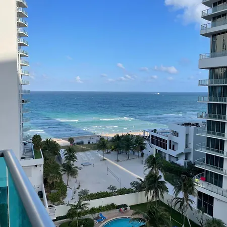 Lovely 2-Bedroom Vacation Home, Ocean View Hollywood Exterior photo